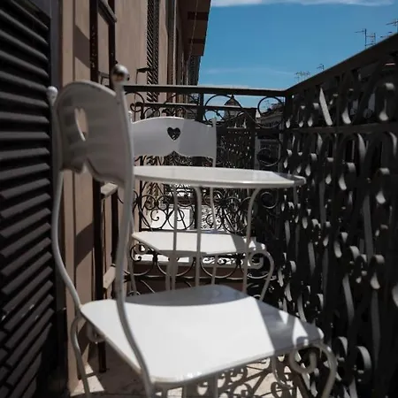 Vico 22 Rooms Napoli Exterior photo